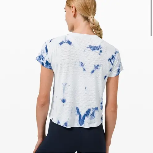 Lululemon  Athletica Train to Be Short Sleeve Tee Shibori Tie Dye Regatta Blue S thumbnail 2