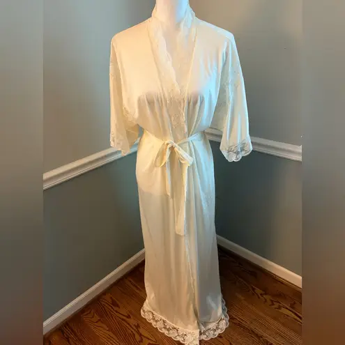 Vintage Olga Collection Long Nylon Lace Ivory Robe Style 94076 Small