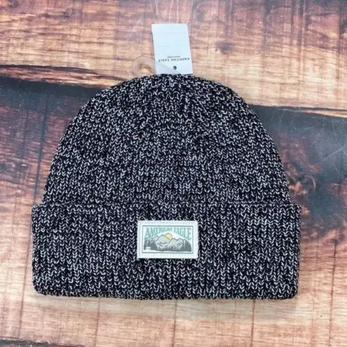 American Eagle  Beanie Grey Patch Mountains