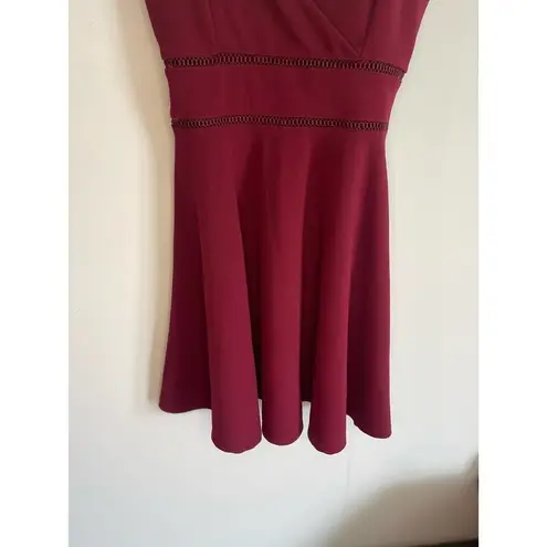 Jun & Ivy  Maroon Dress Size Small​​​​​​​​​​