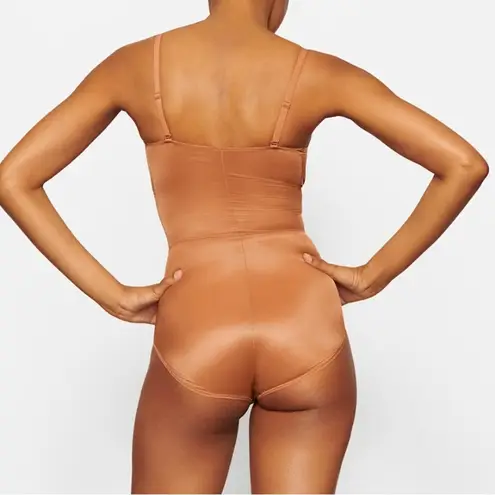 SKIMS NWOT Bronze Simply Bare Bodysuit Brief With Snaps