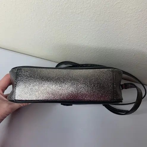 GILIA Got It Love It Crossbody Black Silver Gray Leather Purse Zip Women’s