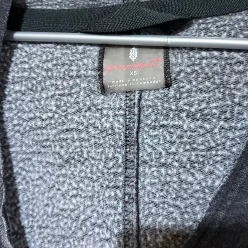 Free People  sweater