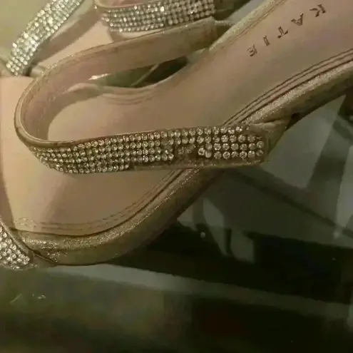 Kelly & Katie Courtnee Gold Rhinestone Heeled Sandal Size 9