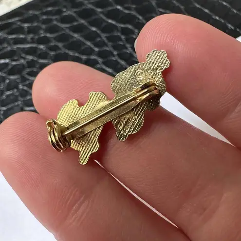 Signed Avi Enameled Snoopy From Peanuts Mini Brooch Pin