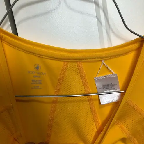 Body Glove Women's size small Yellow workout Tshirt