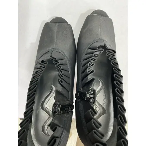 Nina Womans 6.5 Black Peep Toe Pleated Accent Zip Stiletto Bootie NWOT