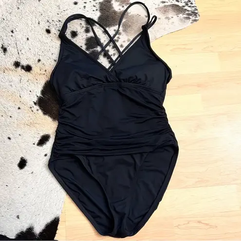 La Blanca Island Goddess Cross-Back One Piece Black Size 6