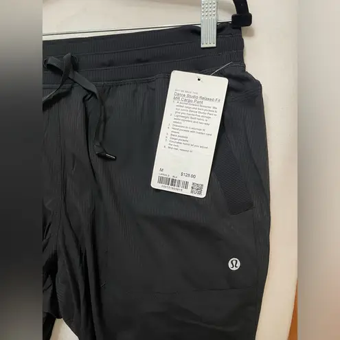 Lululemon NWT  Dance Studio Relax Fit MR Cargo Pants In Black Size M