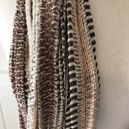 Cream/white/black infinity patterned scarf