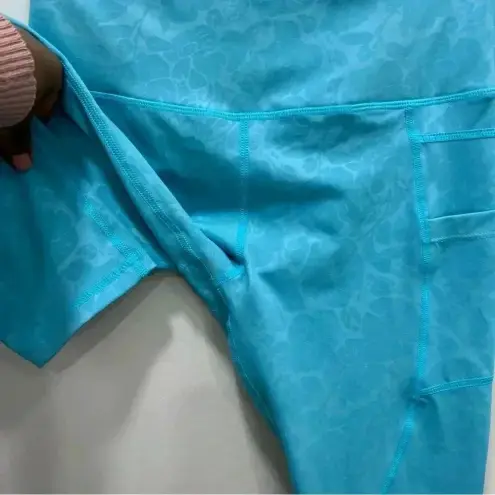 Zyia  Aqua Paradise Light n Tight Hi-Rise Capri 20” Size 6-8