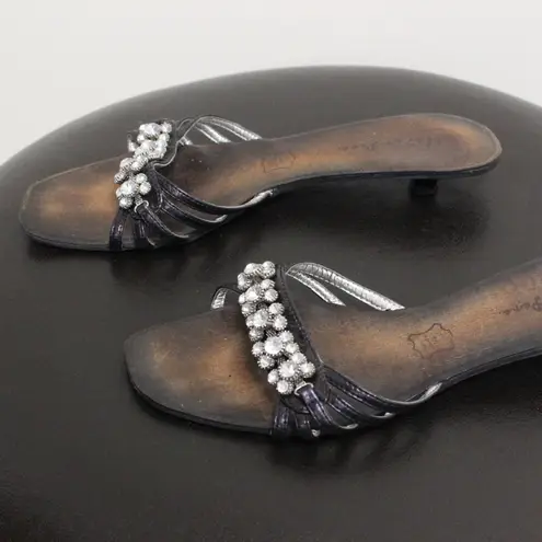 Alma en Pena Black Leather Rhinestone Kitten Slide Size 9