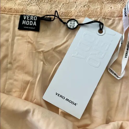 VERO MODA New! Peach Lace Sequin Side Zip Mini Skirt 165/68A Approx Size 4