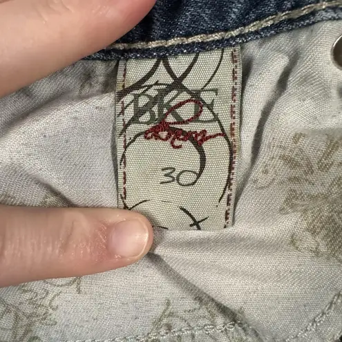 BKE Denim Stella Jean Shorts Womens 30 Blue Distressed Embroidered Flap Pockets