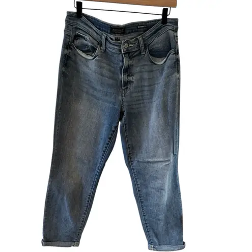 Judy Blue Midrise Boyfriend Cuffed Stretchy Comfortable Medium Wash Jeans 11/30