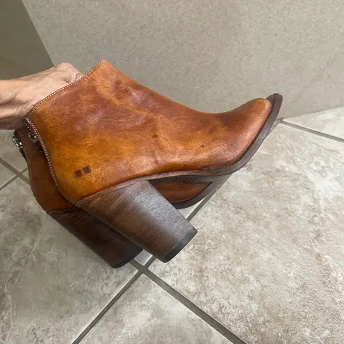 Bed Stu Women Brown Leather Peep Toe Heeled Ankle Boots Size 8.5 euc back zip