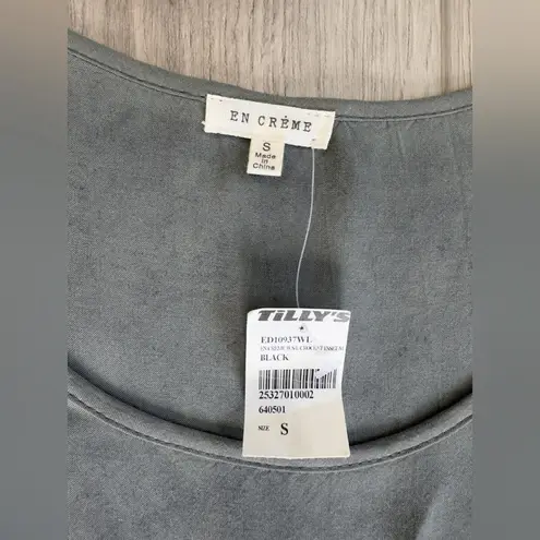 Gray Sleeveless Woman’s Dress