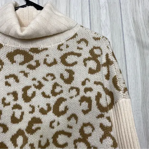 Nine West  Ribbed Leopard Animal Print Turtleneck Sweater size L Large