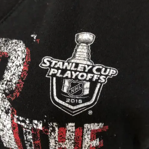 G-III Chicago Blackhawks 2015 Stanley Cup Playoffs NHL Fear the Feathers Short Sleeve V-Neck Top •Size Medium