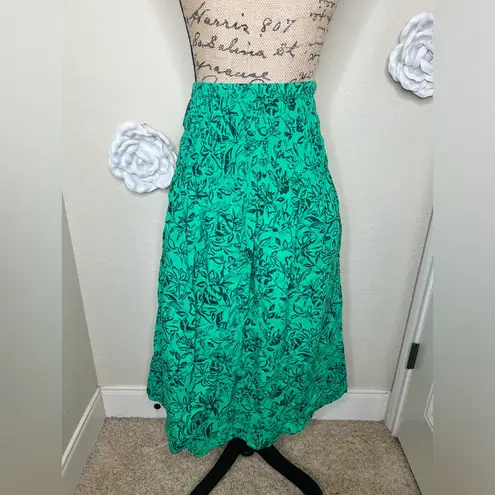 NTM: Isabel Maternity Green Floral Elastic Smocked Waist Skirt NWT Sz M