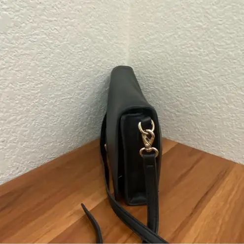 Kate Spade  Black Leather Hampton Road Juliana Turnlock Crossbody Bag