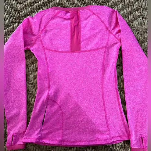 Savage Barbell sweat wicking 4 way stretch Active Top Hot Pink Size XSmall