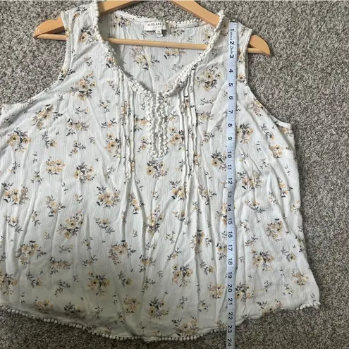 Skies Are Blue Floral Sleeveless Blouse - White and Yellow