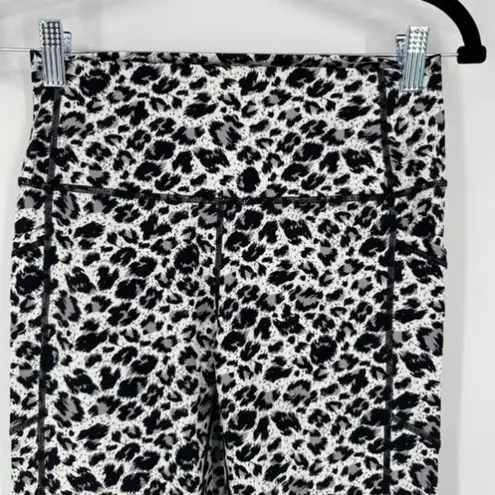 Zyia Snow Leopard 7/8 Compression Pants White Black Pockets Medium