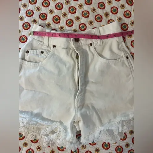 Vintage 90s High Waist Distressed Eyelet Ruffle White Shorts Michael G Size 5