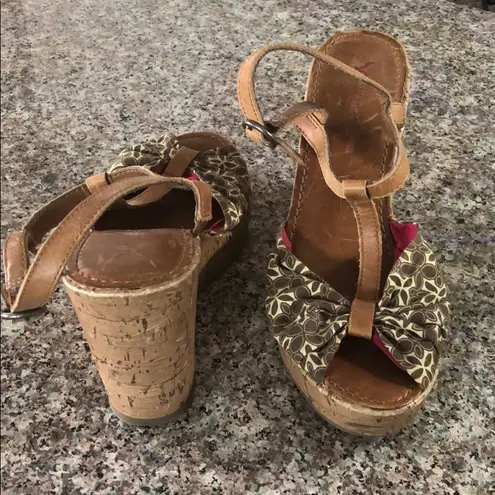 American Eagle Adorable cork wedges