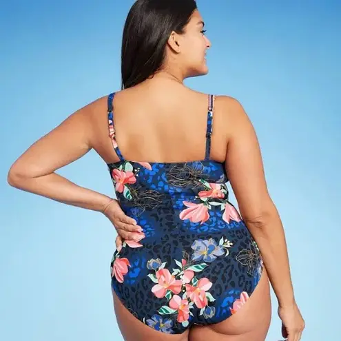 Aqua Green NWT AQUA GREEN Women's Floral Wrap Front One Piece Swimsuit Size Small