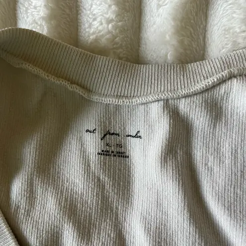 Urban Outfitters  Light Gray Tie-Front Crop Top