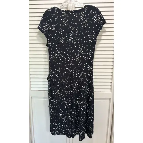 Jones Wear Dress Black/Tan Geo Wrap Front Tie Gathered Dress Size 12 Cap Sleeve