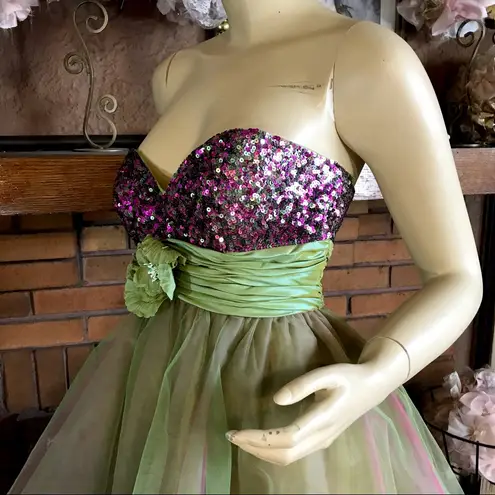 MAY QUEEN COUTURE PURPLE SEQUIN WITH PURPLE & GREEN TULLE STRAPLESS DRESS (6)
