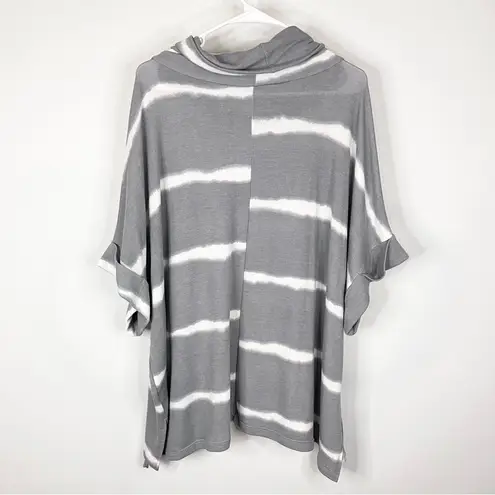 1.4.3. Story by Line Up 143 STORY // LINE UP Gray White Striped Mock Neck Dolman Pullover Small