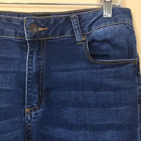 Tahari Women’s Kelly Classic Skinny Medium Wash Denim Jeans