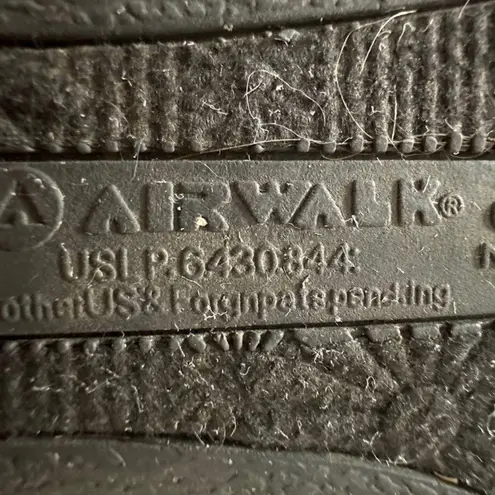 Airwalk Women's Black Slip-On Wedge Heel Dress Shoes Size 9.5