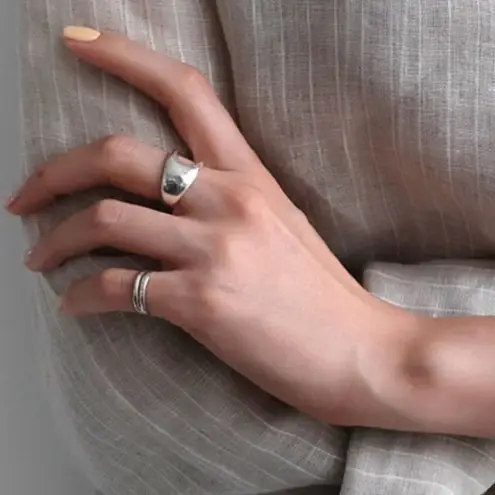 Boutique NEW Polished 18k White Gold Geometric‎ Ring