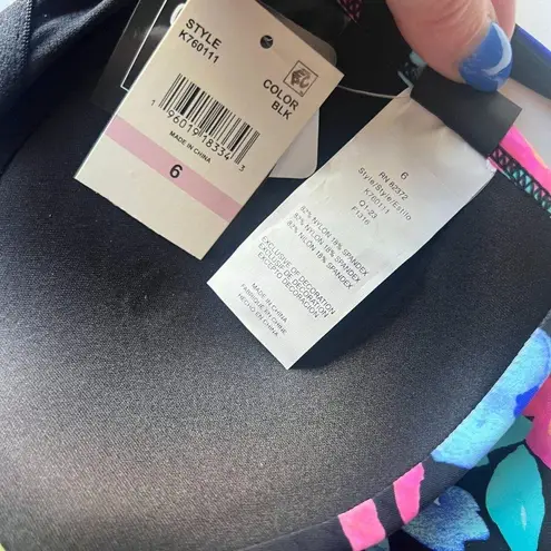 NWT Island Escape Floral