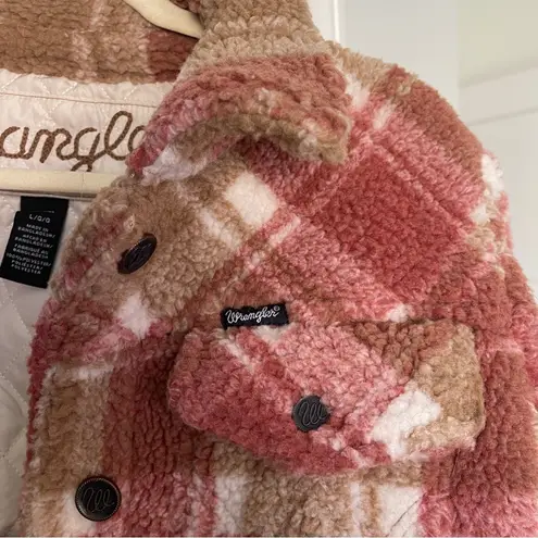 Wrangler NWOT  Retro Fuzzy Plaid Sherpa Coat Pink Cream Checkered - Image 4