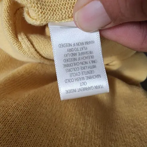 Christopher & Banks cute as a button pastel yellow flyaway cardigan size small