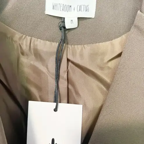 VICI NWT ‎ Oversized Blazer in Cocoa size Medium