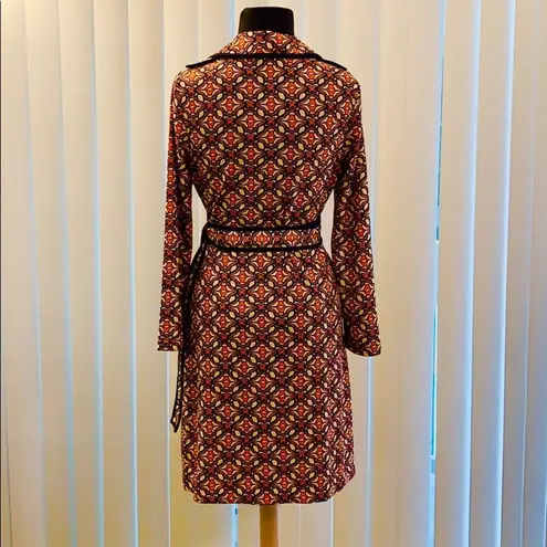 Esley Geometric pattern wrap dress.