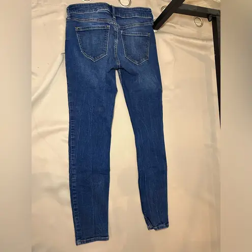 Old Navy Rockstar Super Skinny Jeans Size 2