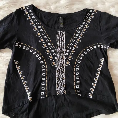 Factorie Black Gold Tribal Print Short Sleeve Top