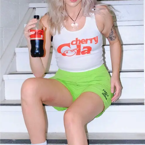 NEW FEELS SO GOOD FSG prints Cherry Cola Tank Top Cropped size Large NWOT White