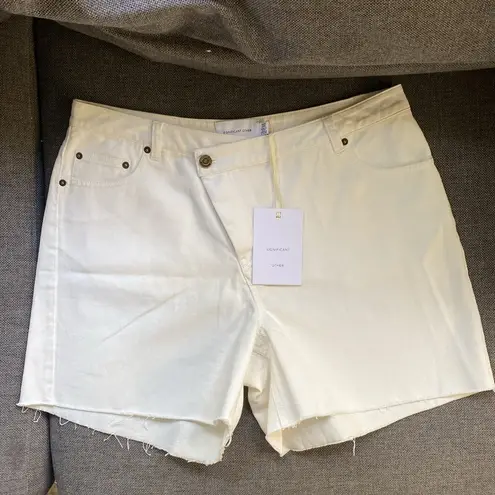 NWT Significant Other Phoebe Short Size US 10 Ivory White Denim Angled Fly Loose