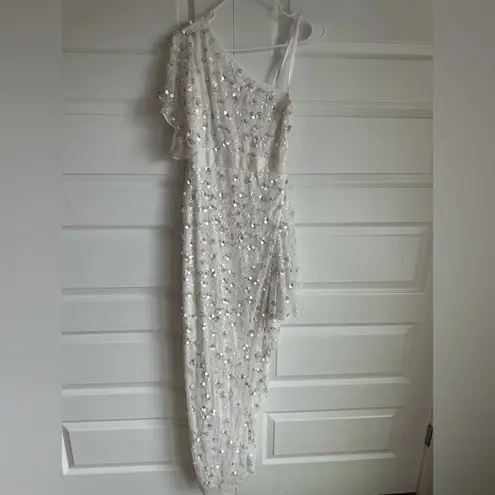 Mac Duggal One Shoulder Floral Embellished Gown- NWT 0