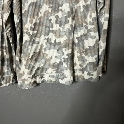 secret treasures Women’s Large Camo Waffle Knit Long Sleeve Top L