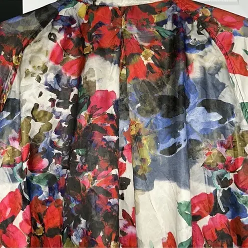 Karen Kane Floral Print Windbreaker lightweight
Jacket(Size Medium)